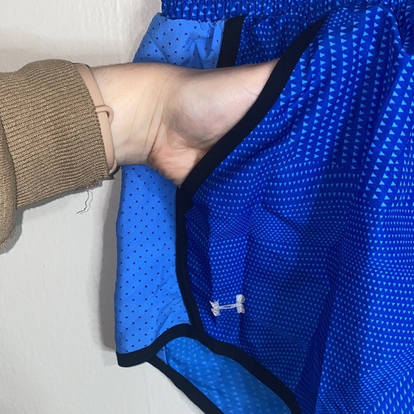 🍂Shades of blue Under Armor athletic shorts! - Picture 3 of 8
